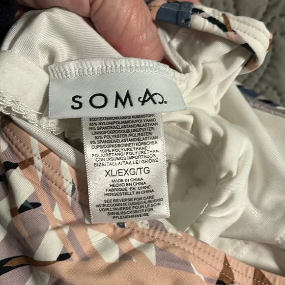 Soma swim top. Size XL. Shelf bra. Great condition. - Picture 3 of 3